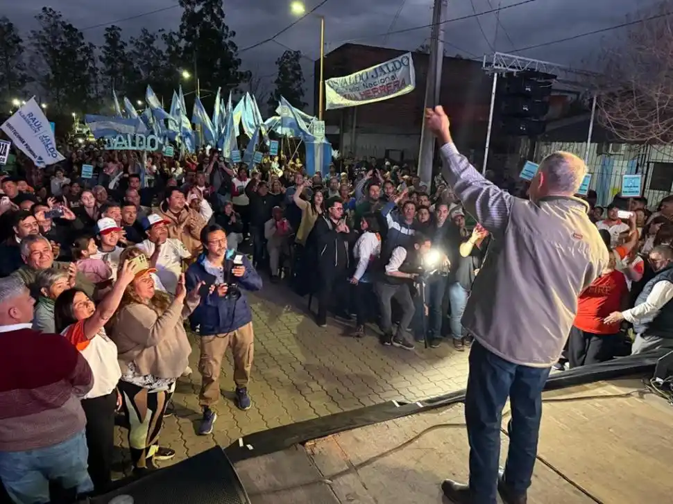 El “cuco” de LLA y los volantazos de Jaldo y Sánchez en campaña