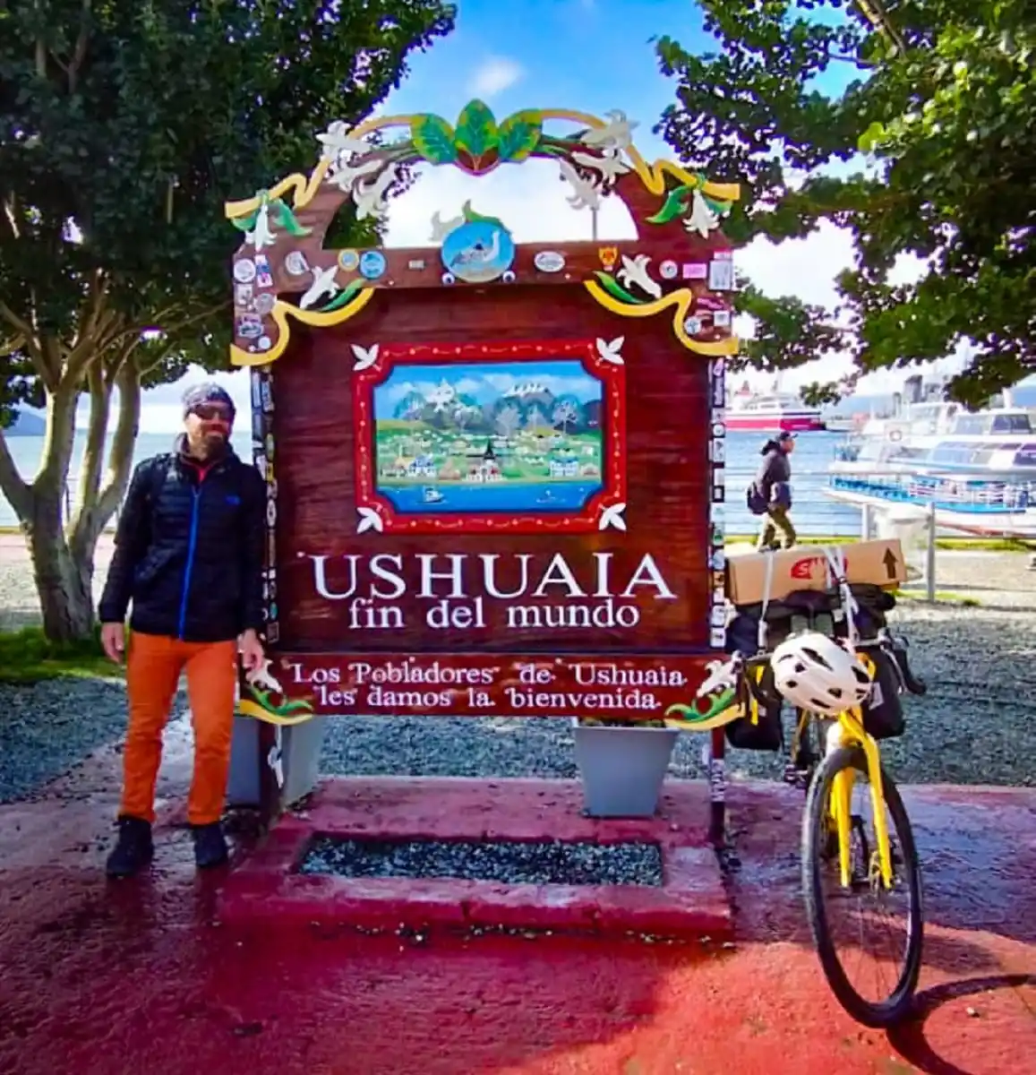 AVENTURERO. El ciclista ya recorrió el país sobre ruedas.