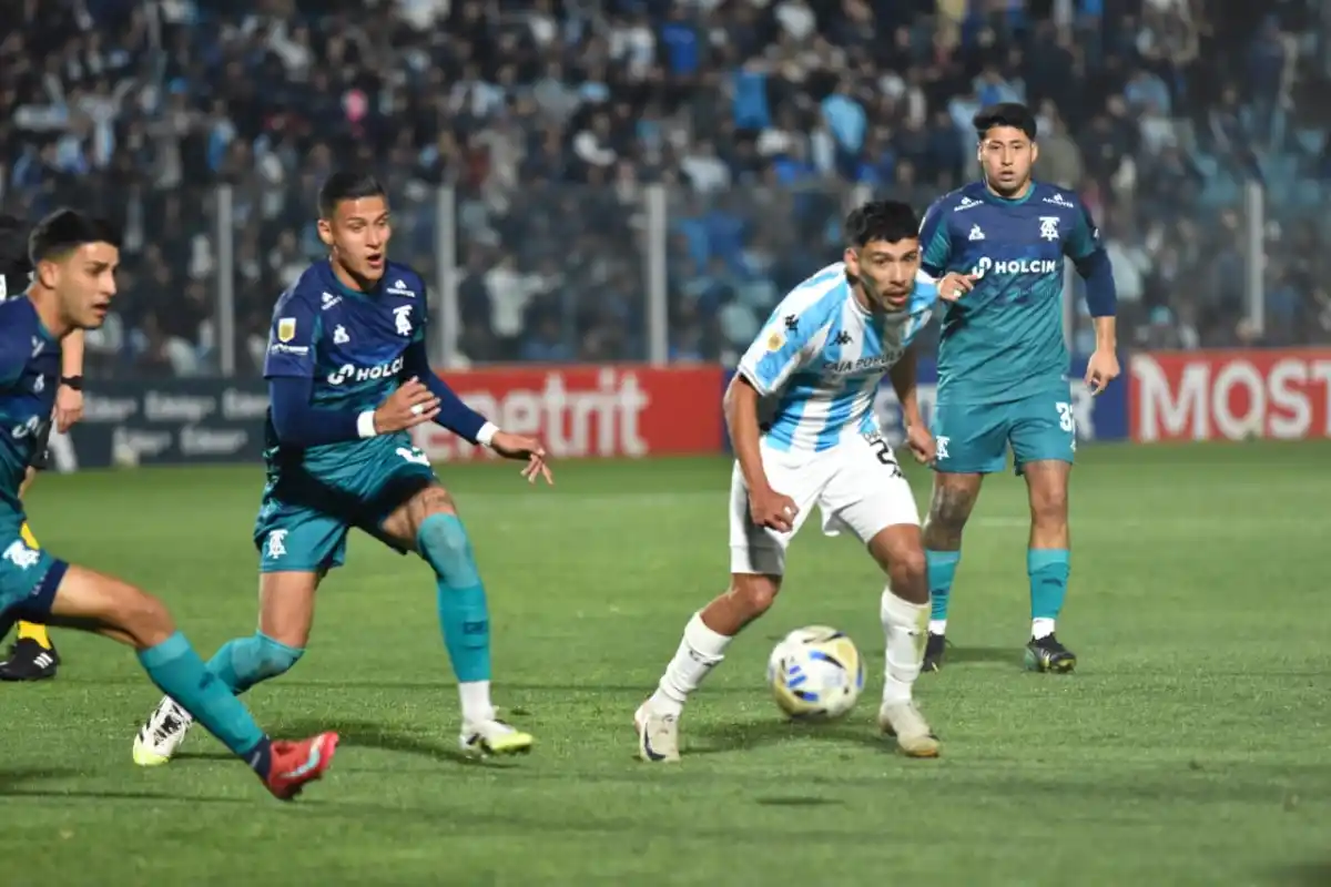 Nicolás Laméndola, el jugador número 12 de Lucas Pusineri