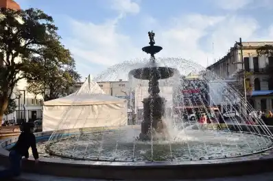 ¿Por qué los tucumanos sentimos más electricidad en el ambiente y qué esperar de la tormenta de Santa Rosa?