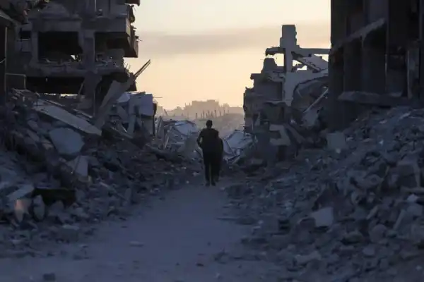 Tiempos violentos: mucho ruido y muchísimas nueces