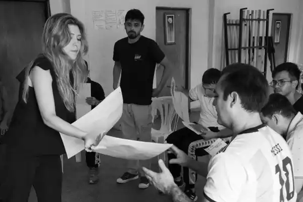 Tras ser asaltada, se propuso trabajar por los presos: su caso llamó la atención de Harvard