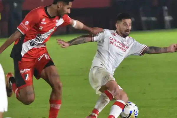 Agenda de TV: ¿por dónde ver en vivo Lanús-River y All Boys-San Martín?