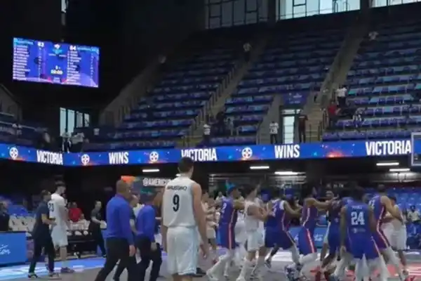 Argentina cayó frente a Dominicana en la AmeriCup 2025 con un final escandaloso