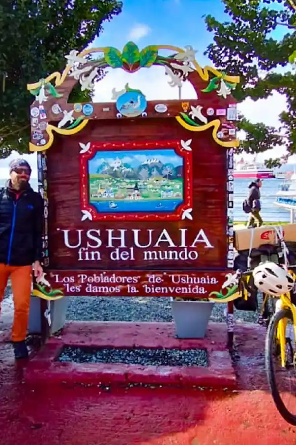 AVENTURERO. El ciclista ya recorrió el país sobre ruedas.