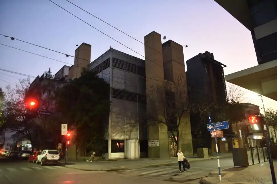 EN CRISÓSTOMO Y CHACABUCO. El Tribunal Oral Federal no tiene ningún juez titular. 