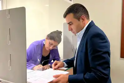 Buscan prohibir el uso recreativo de celulares a los policías tucumanos en horario de servicio