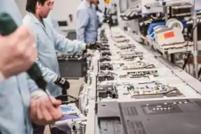 Tierra del Fuego: Mirgor suspende a 360 trabajadores por la caída de ventas de celulares