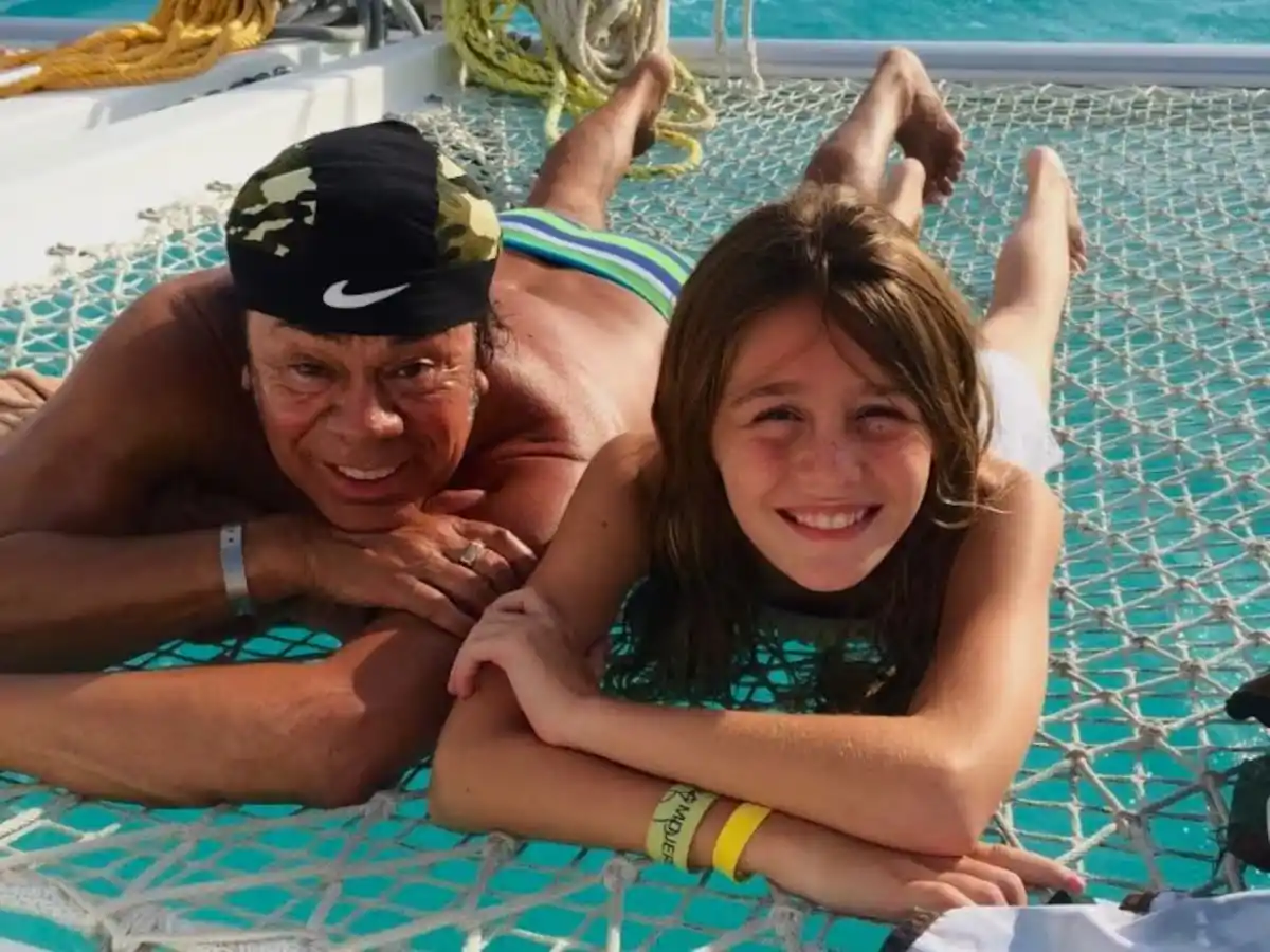 Paloma Delichl, la nieta de la Mona Jiménez que se dedica a la natación