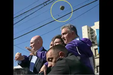 Adorni mostró la foto de una roca arrojada contra la caravana de Milei: “Podrían haber matado a cualquiera”