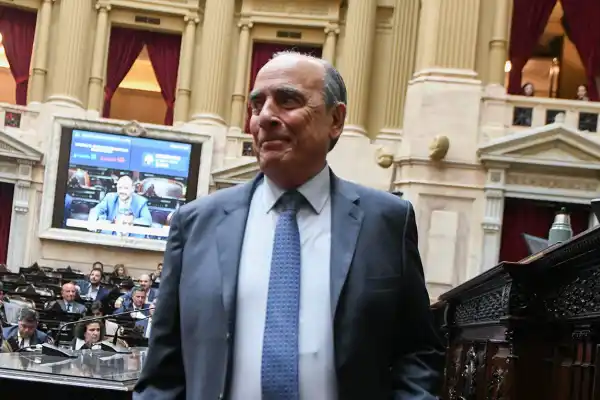 Tensión y expectativa en la Casa Rosada: Francos pidió reunirse con Milei en medio de versiones de cambios en el Gabinete