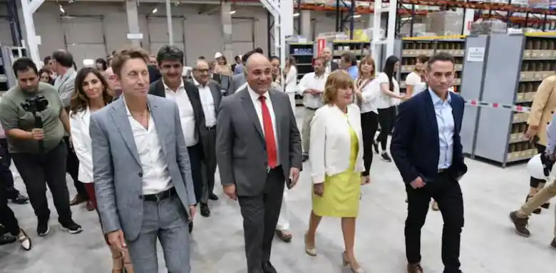 INAUGURACIÓN. Juan Manzur junto a Jonathan Kovalivker, en 2022.