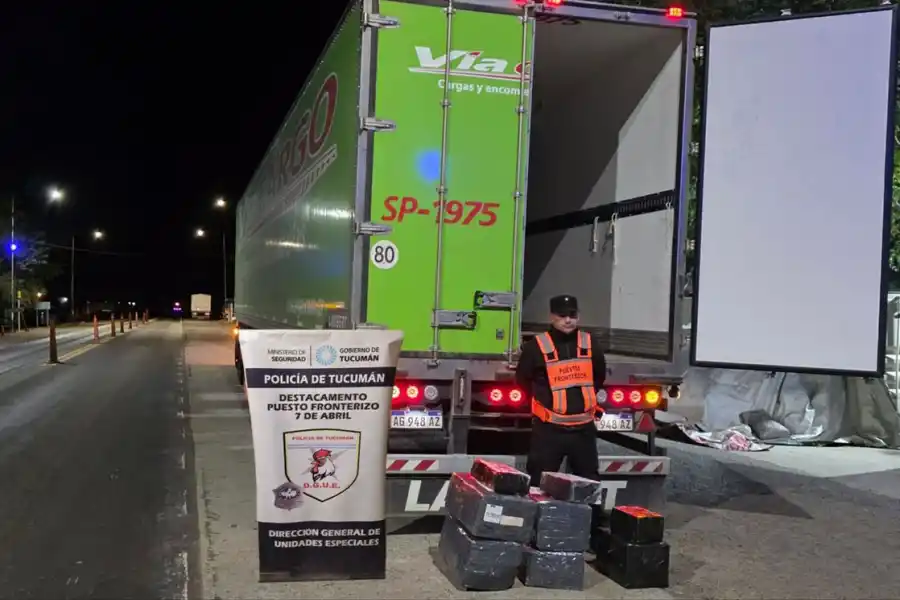 EN GUARDIA. La mayoría de la mercadería secuestrada proviene de Salta.
