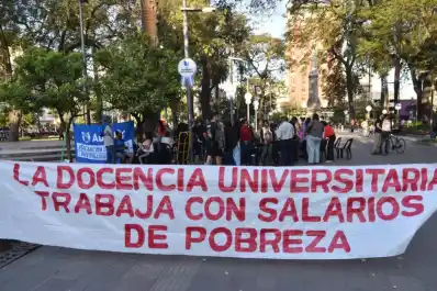 Con nuevos paros, el conflicto universitario se profundiza en Tucumán