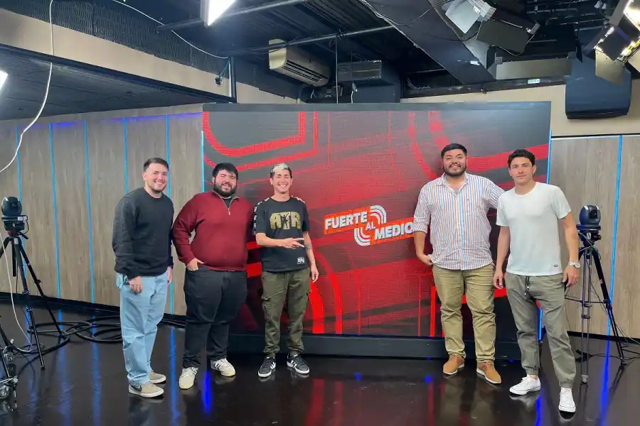 Pichón López: pasó de cuidar coches en la infancia a inspirar a los más chicos en las redes