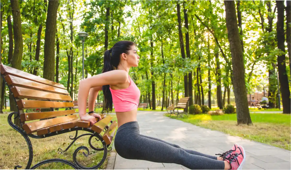 ¿Cómo hacer fondo de triceps?