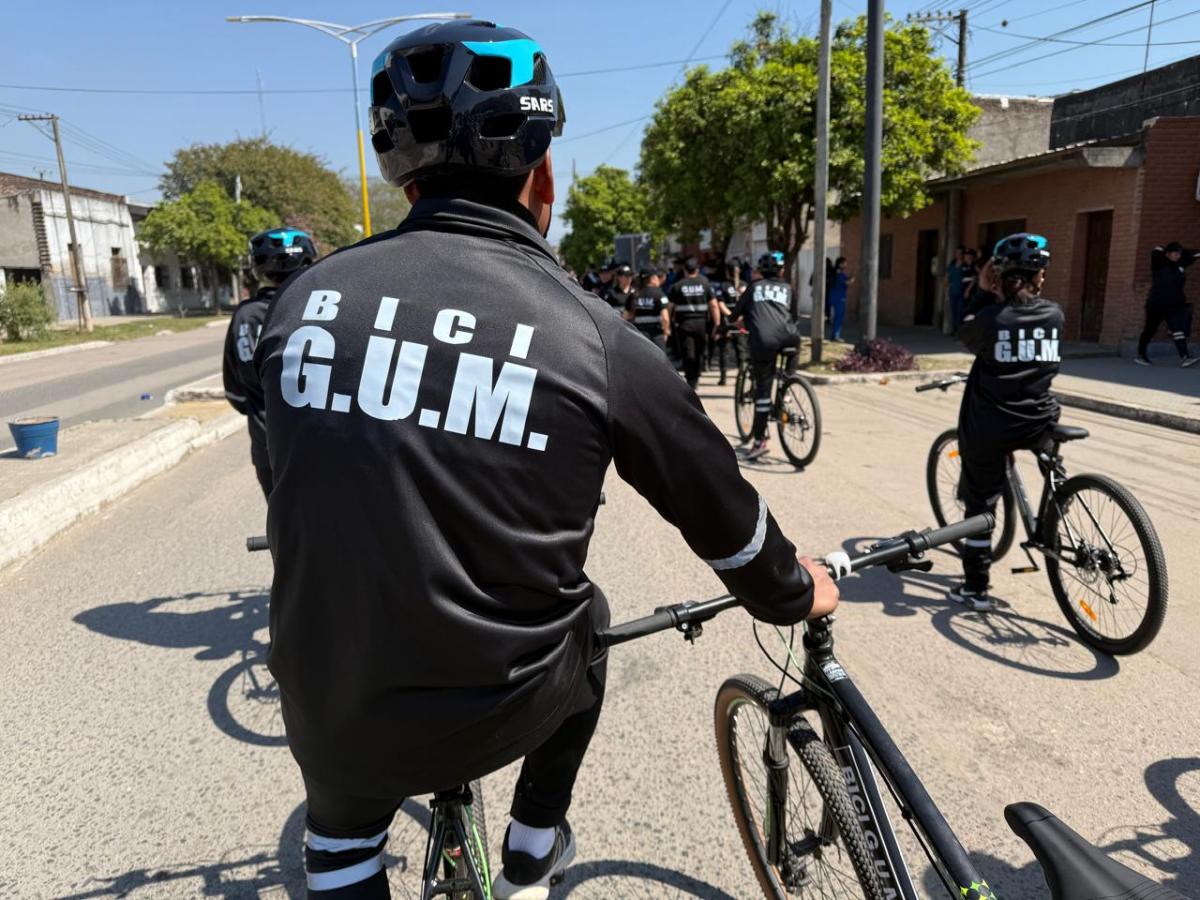 Alberdi presentó a los "Bici Vigías", un nuevo equipo de prevención en las calles