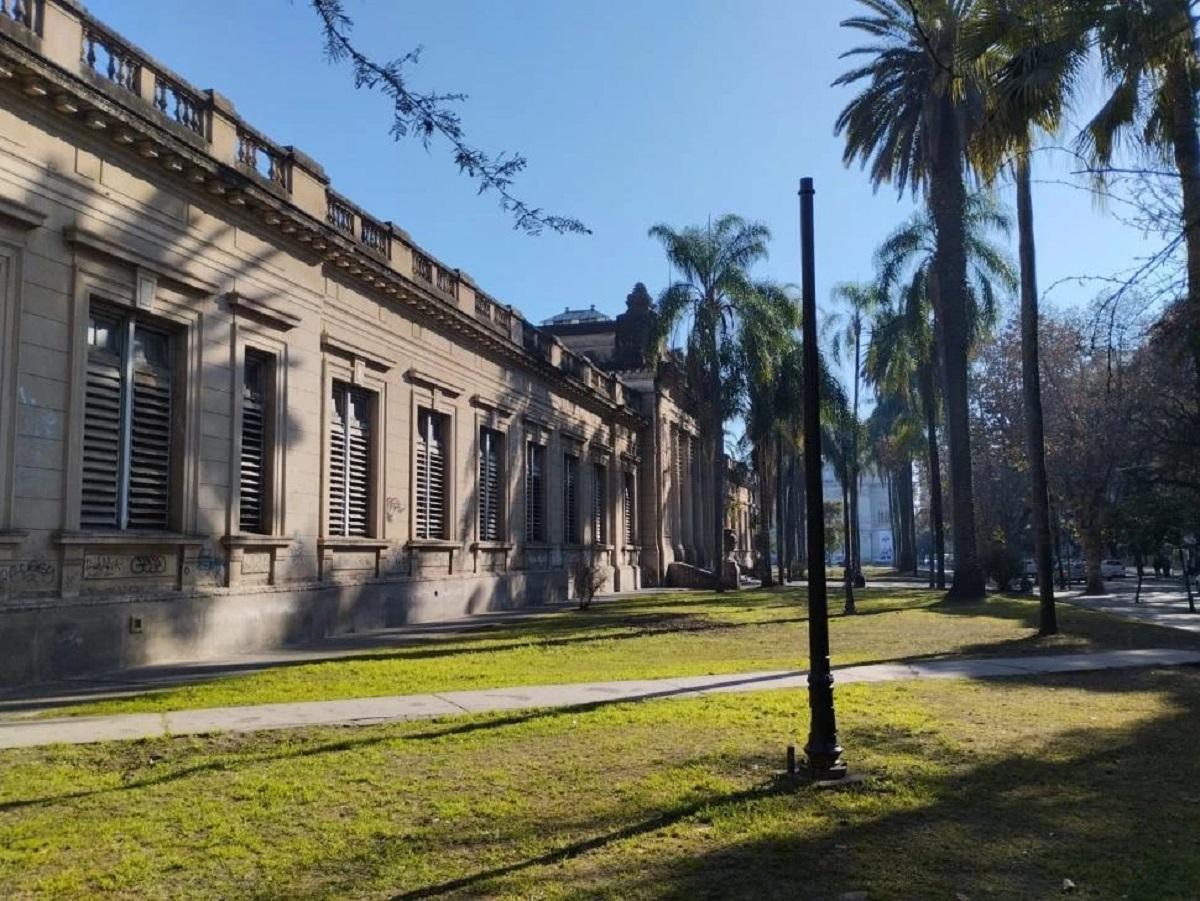 Cercarán el Colegio Nacional: avanza la recuperación histórica del edificio