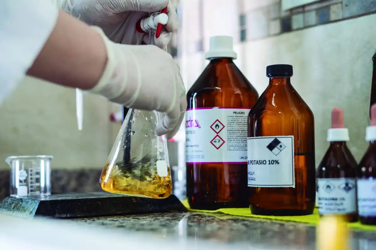 Clorosal: aliados estratégicos de la industria en la provisión de productos químicos