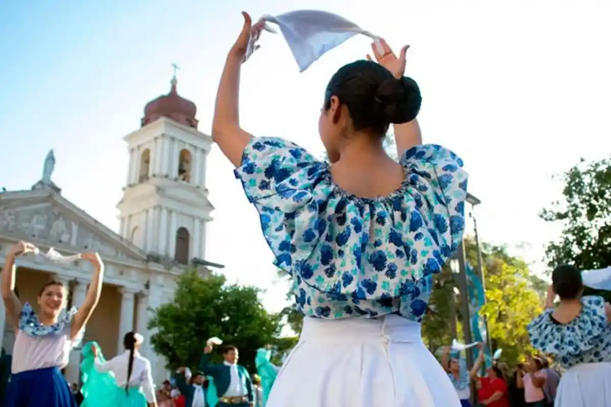 Shows, artesanos y gastronomía: qué hacer en San Pedro, San Javier, El Cadillal y Tafí Viejo