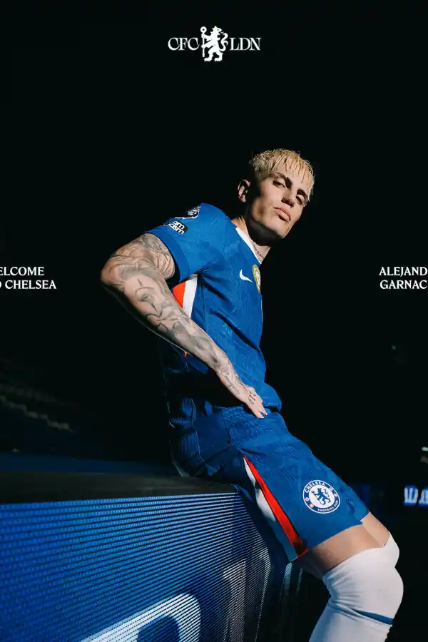 Garnacho fue presentado en Chelsea con un guiño a Cristiano Ronaldo