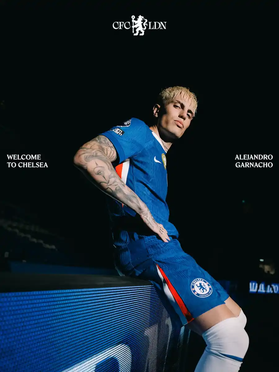 Garnacho fue presentado en Chelsea con un guiño a Cristiano Ronaldo