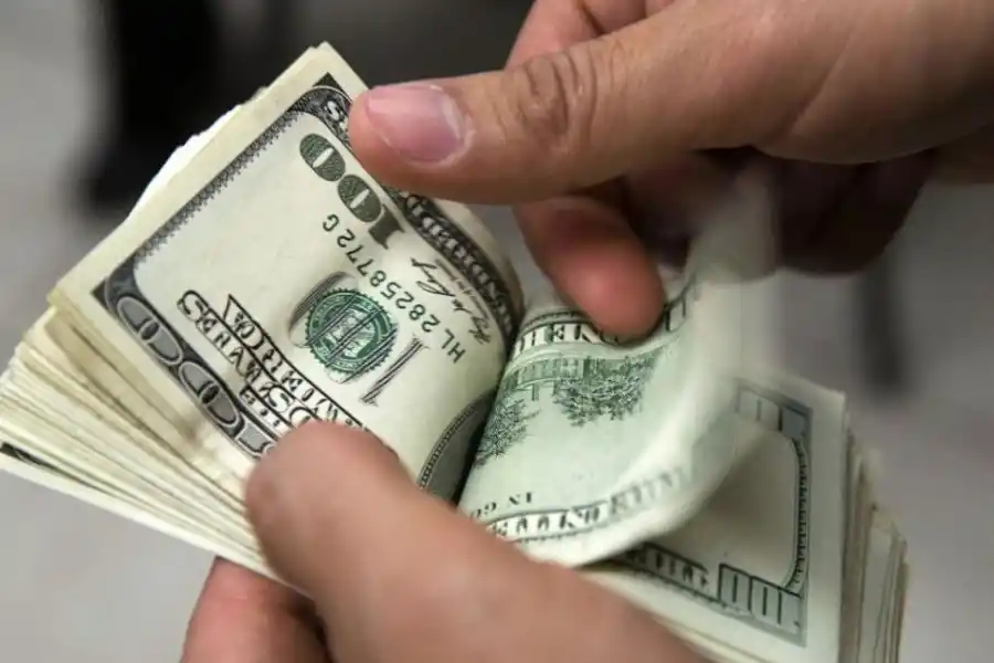 Escenario económico en la Argentina: apretón monetario para bajar el tipo de cambio