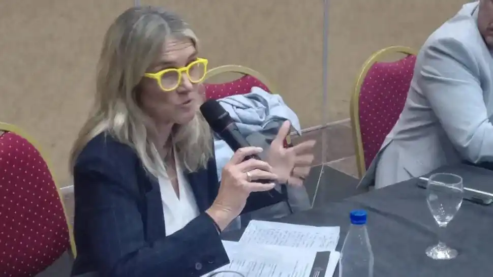 EJE. “Durante la jornada debatimos sobre la realidad productiva de la región”, dijo Beatriz Giraudo, titular del Senasa.