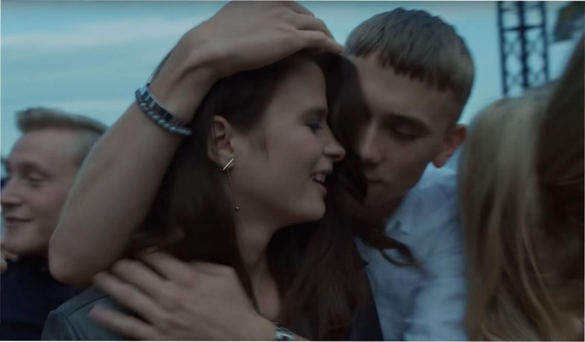 Drama psicológico, thriller y romance: la adictiva miniserie de Netflix basada en un best seller