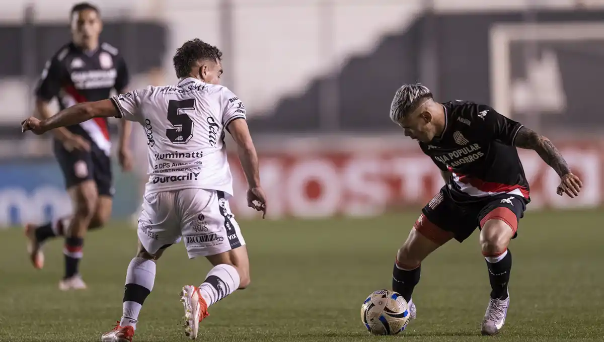 RENDIMIENTO. Franco García tuvo un destacado rendimiento el pasado lunes, en el empate entre San Martín y All Boys, en Floresta. 
