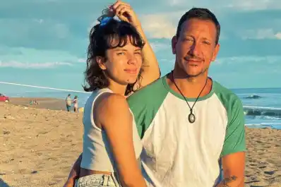 "¡Tremendooooo!": videos, se rompió el cielo y cae granizo este sábado a la noche en Tucumán - Image 3