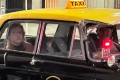 Charly García fue visto grabando un videoclip en la calle: fue furor en las redes