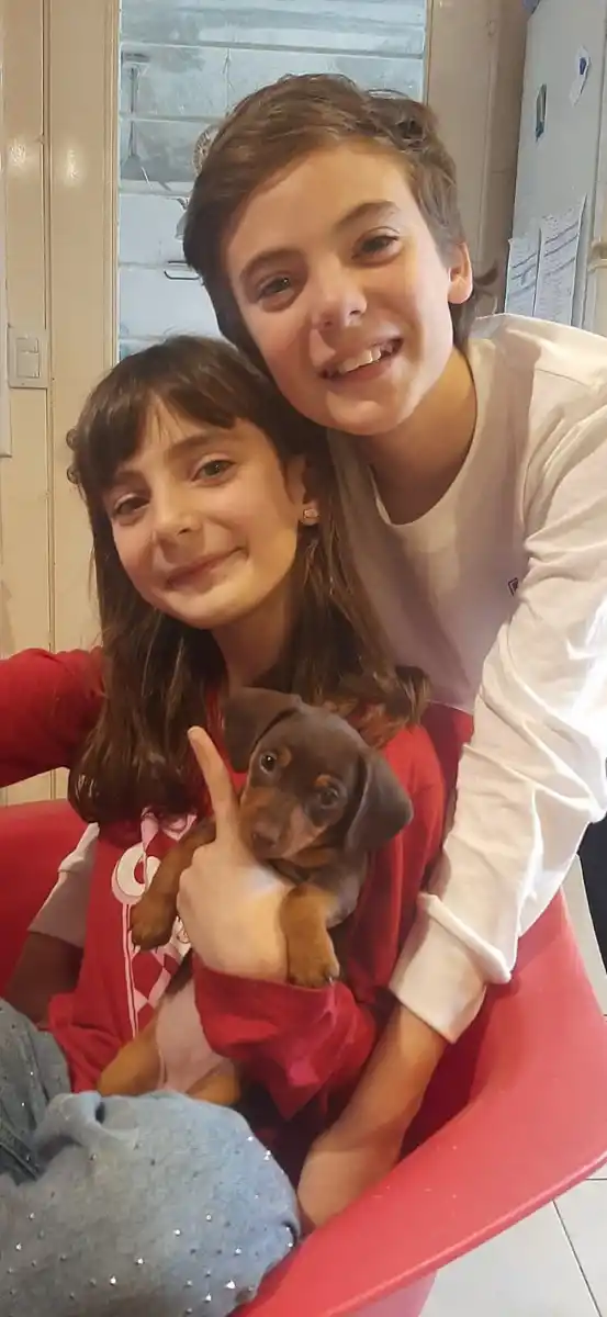 BIEN ACOMPAÑADOS. Marga, Felipe y Cookie.