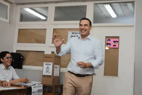 600x400_frase-valdes-tras-votar-sorprendio-corrientes-todos-seguimos-buscando-loan-como-nisman-1100456-152558.webp