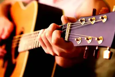 La Unsta abre talleres de guitarra y emprendedurismo durante septiembre