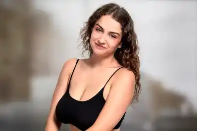 Miranda de la Serna, la hija actriz de Rodrigo de la Serna que arrasa en Netflix