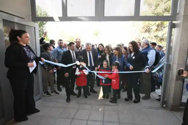 Jaldo inauguró una escuela de nivel inicial en La Florida