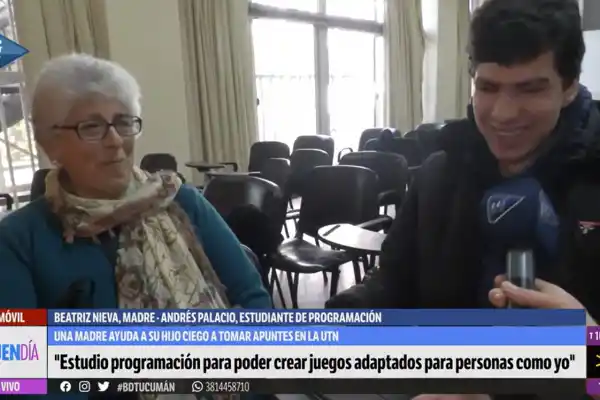 “El título será de los dos”: la historia del ciego que estudia programación con su madre como compañera inseparable