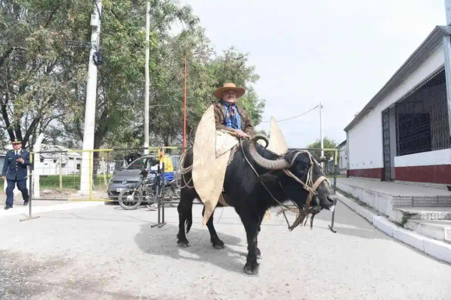 “INDIO”. Ese es el nombre del búfalo que montó Antonio Brito.