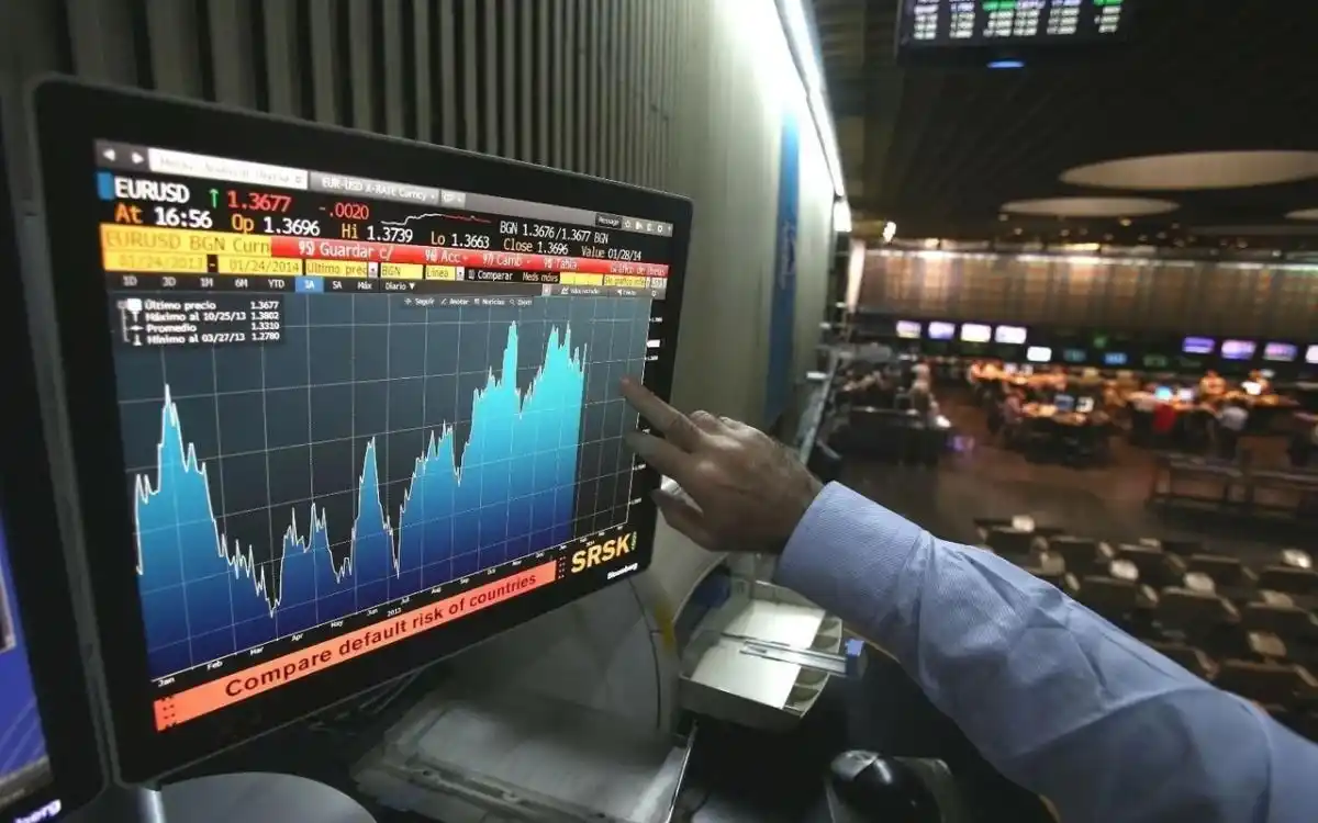 SE DISPARA EL RIESGO PAÍS