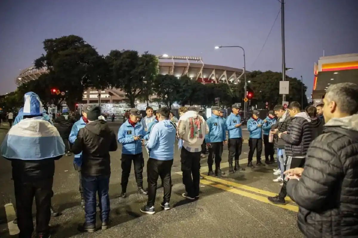 Mega operativo en el Monumental: más de mil policías para el Argentina-Venezuela
