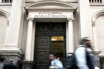 Del auxilio al dólar al costo político: qué anticipa la intervención del Gobierno en la previa de octubre