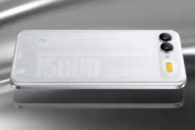 Realme desafía a Apple con un smartphone que multiplica por cuatro la autonomía del iPhone 16