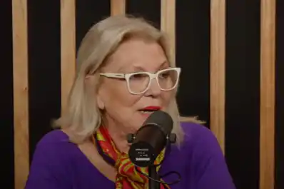 Elisa Carrió anunció que estaba en pareja con un hombre de 95 años, pero después lo desmintió