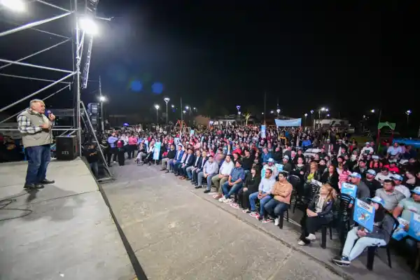 Jaldo, en Las Talitas, llamó a votar para “ponerle un freno” al gobierno nacional