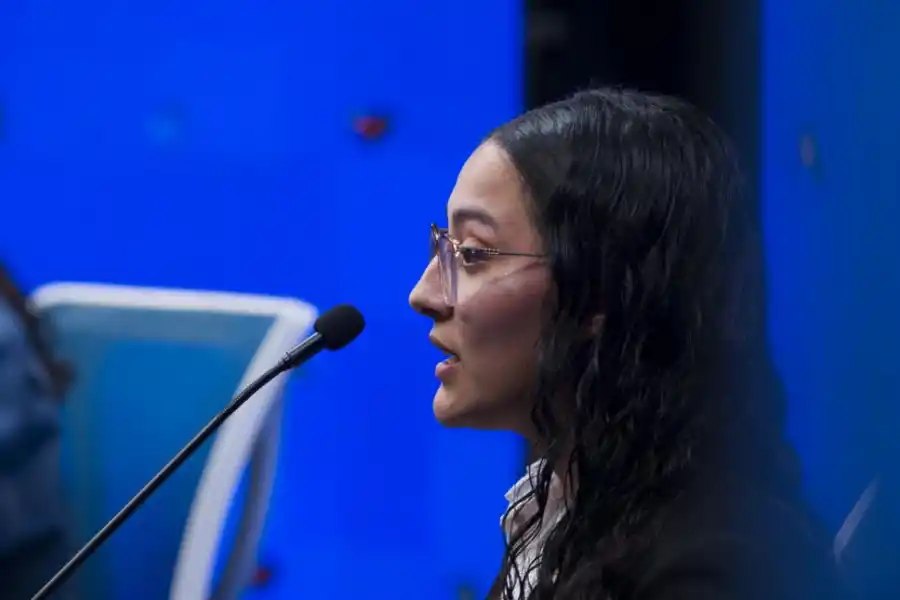 Debate Hagan lío: la grieta de los mayores atraviesa a los jóvenes