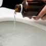 Agua oxigenada en el inodoro: para qué sirve usarla una vez por semana