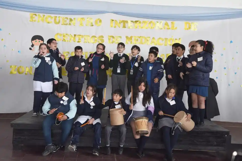 MÚSICA. Con una canción, los alumnos reflexionaron sobre mediación.
