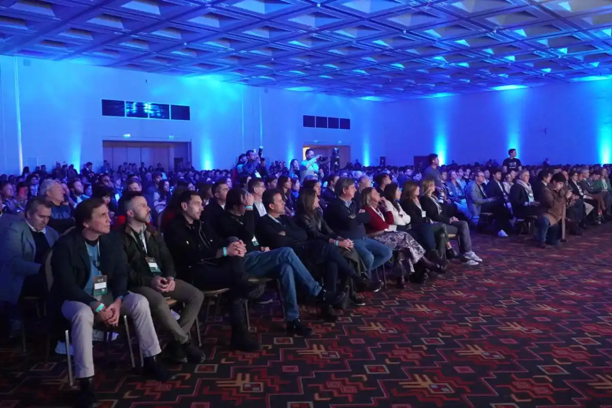 3600 personas participan de la experiencia Endeavor NOA