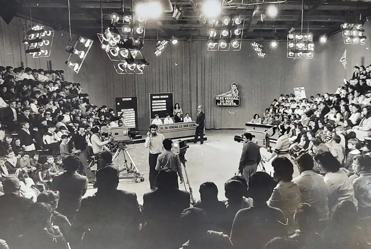 Esta foto es de la transmisión en vivo del certamen Sí, es verdad, lo dice LA GACETA